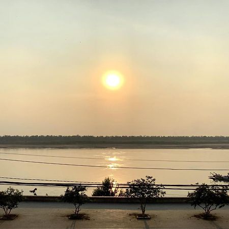 Le Tonle Hotel Kratie Exterior photo