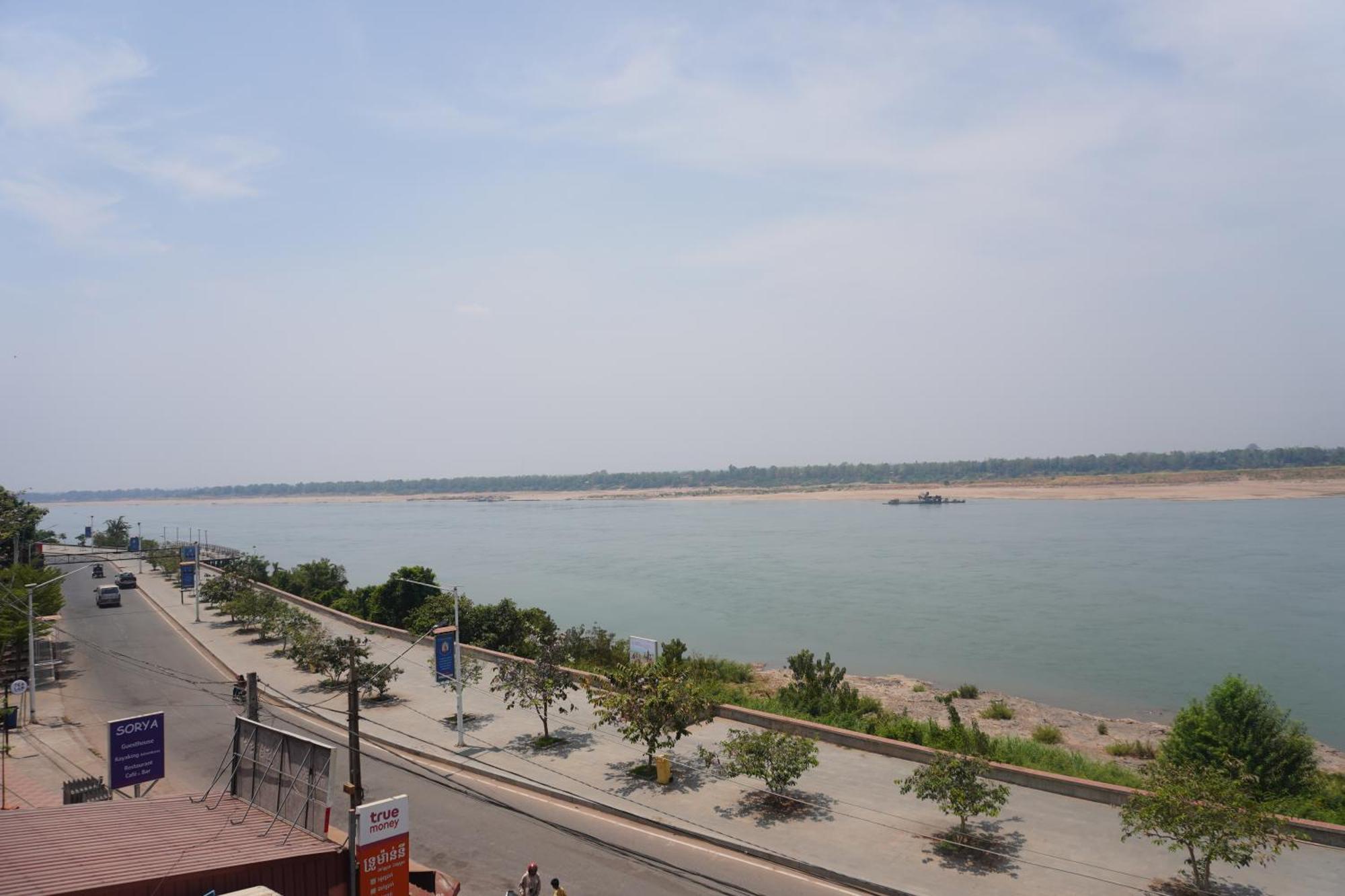 Le Tonle Hotel Kratie Exterior photo