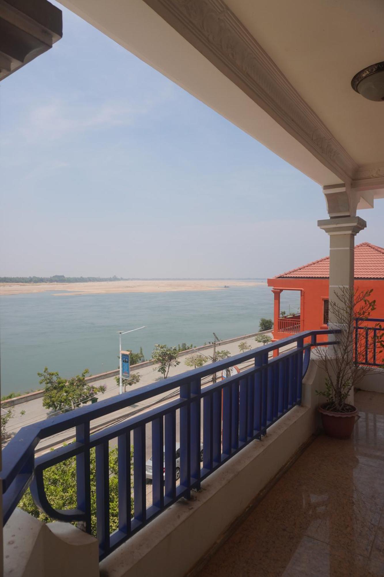 Le Tonle Hotel Kratie Exterior photo